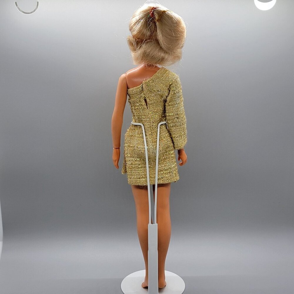 Vintage 1978 Kenner Darci Covergirl Doll in Disco Gold - Picture 4 of 11
